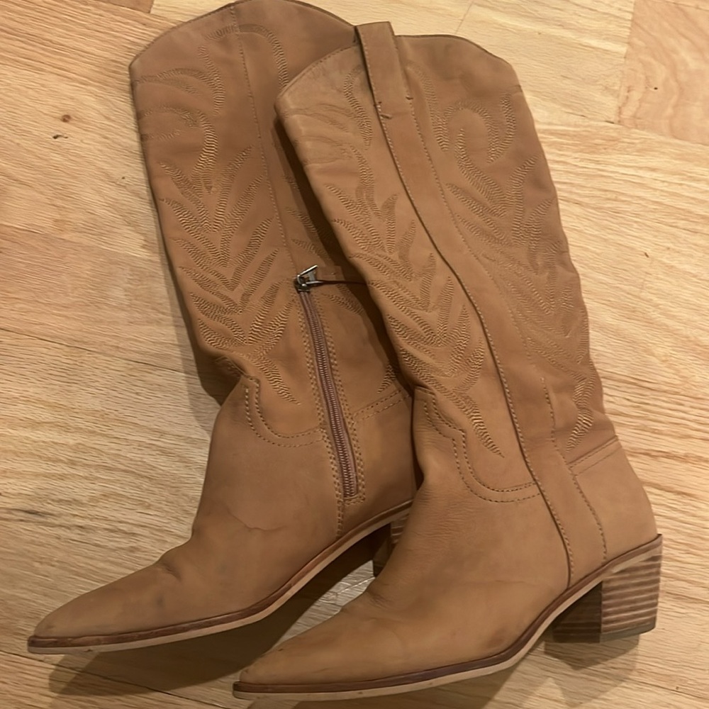 Dolce Vita boots - suede tan